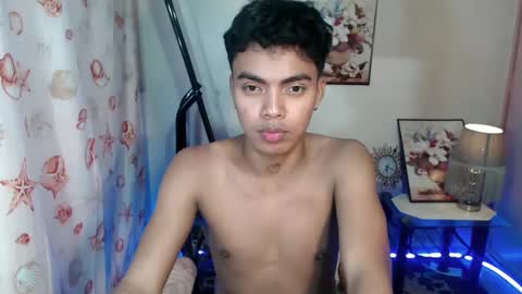 Snapshot of asianboyhunt chatting on February 20, 2025, 11:42 am Fev online show from February 20, 2025, 11:42 am