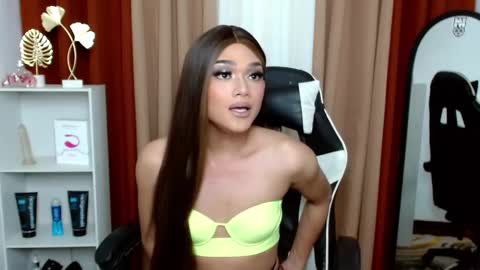 Snapshot of asiancock4hire chatting on December 11, 2024, 12:23 pm Michelle Dont forget to follow me online show from December 11, 2024, 12:23 pm