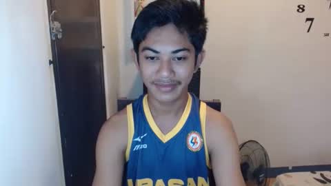 Snapshot of asiancockhero22 chatting on December 31, 2024, 12:11 am HERO online show from December 31, 2024, 12:11 am