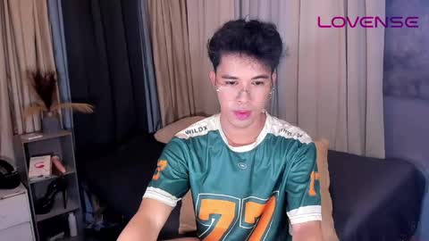 asiancum_peter online show from May 25, 2026, 1:22 am