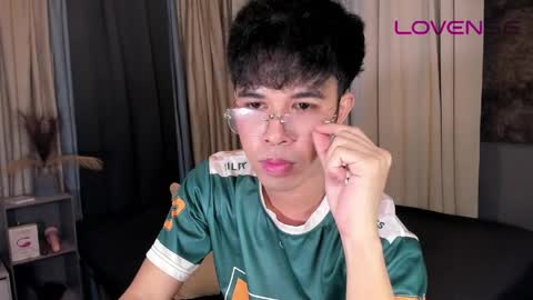 asiancum_peter online show from May 28, 2026, 2:09 am