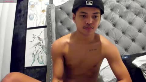 VICTORIA SCOTT online show from November 29, 2025, 12:30 pm