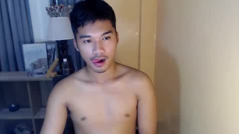 Snapshot of asianhunk_jamesx chatting on October 13, 2025, 2:55 am asianhunk_jamesx online show from October 13, 2025, 2:55 am