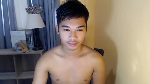 Snapshot of asianhunk_jamesx chatting on October 14, 2025, 11:38 pm asianhunk_jamesx online show from October 14, 2025, 11:38 pm