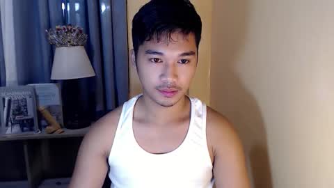Snapshot of asianhunk_jamesx chatting on November 10, 2025, 10:42 pm asianhunk_jamesx online show from November 10, 2025, 10:42 pm