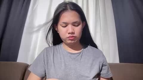 Snapshot of asiansweet_lily chatting on June 10, 2026, 4:01 am Lily online show from June 10, 2026, 4:01 am