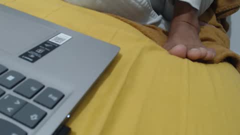 asiantstop99 online show from October 12, 2025, 6:07 pm