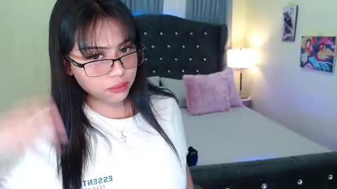 Snapshot of asias_hotkiara chatting on January 12, 2025, 9:51 am KIARA online show from January 12, 2025, 9:51 am
