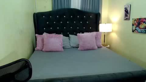 Snapshot of asias_hotkiara chatting on October 26, 2025, 12:11 pm KIARA online show from October 26, 2025, 12:11 pm