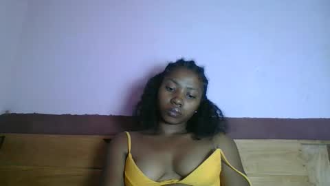 asmiraa online show from April 13, 2026, 10:59 pm