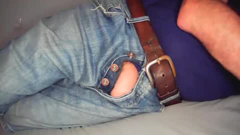 Will take commands from GuysWomenCouples etc online show from October 11, 2025, 8:07 pm