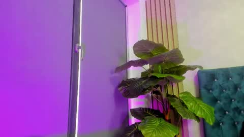 AsshleySing online show from November 30, 2025, 9:24 am