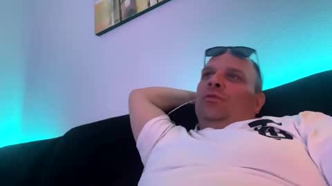 Snapshot of assluv11 chatting on September 28, 2025, 4:23 pm assluv11 online show from September 28, 2025, 4:23 pm