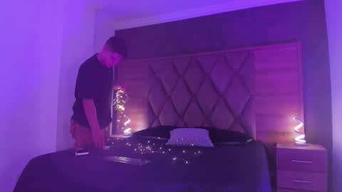 astablack_ online show from September 21, 2025, 4:25 am