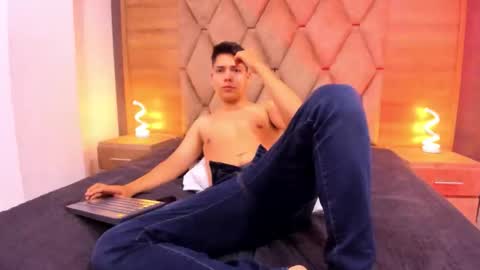 astablack_ online show from September 25, 2025, 9:24 am