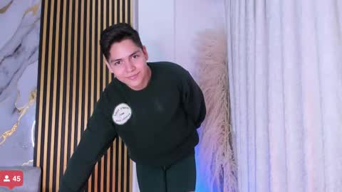 astablack_ online show from November 5, 2025, 9:26 pm