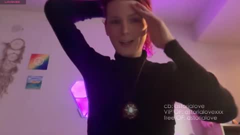 AstoriaLove online show from November 22, 2025, 2:43 am