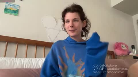 AstoriaLove online show from March 31, 2026, 4:51 pm