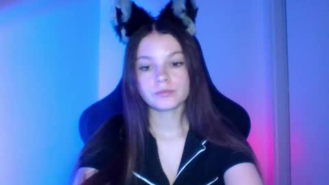 astradream_ online show from October 8, 2025, 5:32 pm