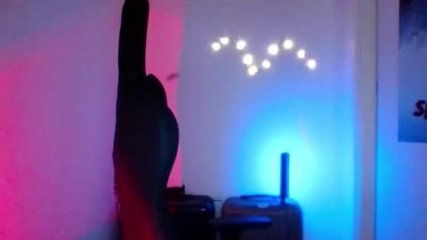 astradream_ online show from November 13, 2025, 10:19 pm