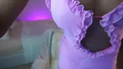 Astrea online show from September 19, 2025, 11:38 pm