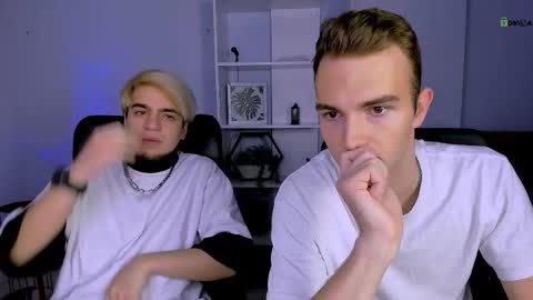 Snapshot of astren_villo chatting on November 4, 2025, 1:10 pm astren online show from November 4, 2025, 1:10 pm