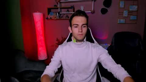 Snapshot of astren_villo chatting on November 16, 2025, 6:52 am astren online show from November 16, 2025, 6:52 am