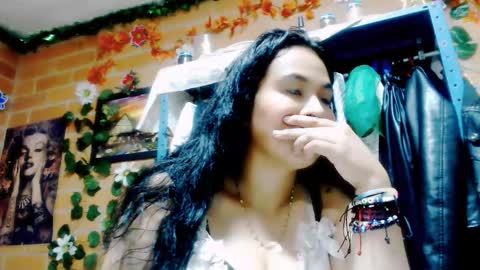 Snapshot of astrid_hauser66 chatting on November 4, 2025, 4:11 am astrid_hauser66 online show from November 4, 2025, 4:11 am