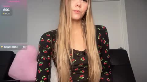 Astrid Sky online show from May 29, 2026, 8:40 pm