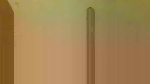 Snapshot of astroluis22mi chatting on May 11, 2026, 2:17 am astroluis22mi online show from May 11, 2026, 2:17 am
