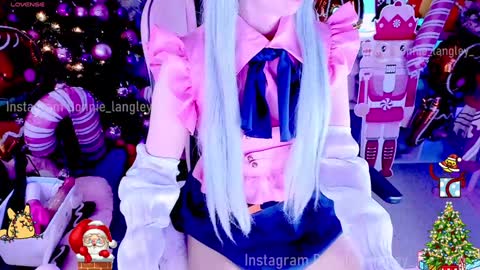 Snapshot of asuka_langleysoryu chatting on December 10, 2024, 9:33 pm Bonnie online show from December 10, 2024, 9:33 pm