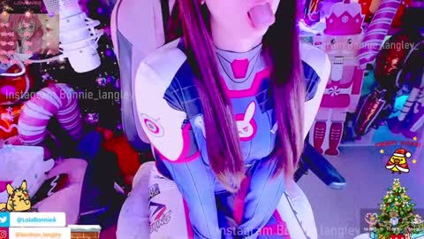Snapshot of asuka_langleysoryu chatting on December 13, 2024, 11:06 pm Bonnie online show from December 13, 2024, 11:06 pm