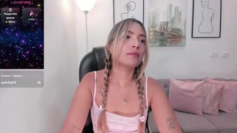 asura_love online show from May 7, 2026, 1:49 pm