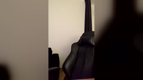 asya_new online show from April 8, 2026, 5:35 pm