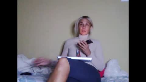 Snapshot of asyalu chatting on October 1, 2025, 5:30 pm AsyaLu online show from October 1, 2025, 5:30 pm