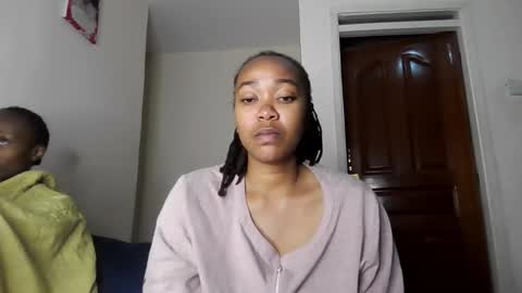 atara_seren online show from May 14, 2026, 3:41 pm