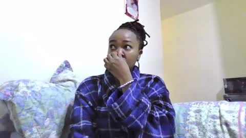 atara_seren online show from May 25, 2026, 9:37 am