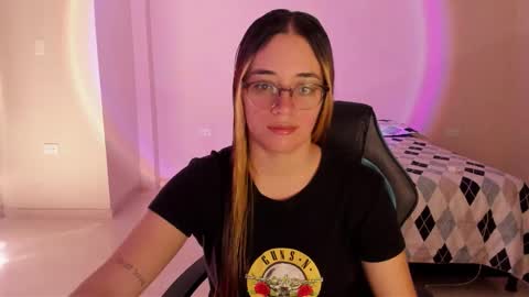 atenas online show from September 9, 2025, 6:51 pm