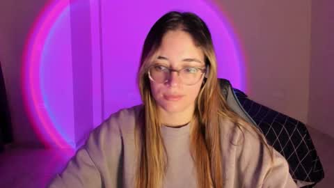 atenas online show from November 3, 2025, 9:21 am