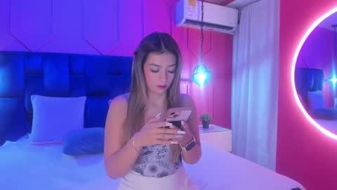 Athenea online show from September 9, 2025, 3:28 am
