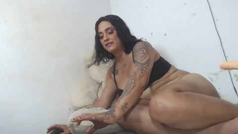 Snapshot of atenea_queen chatting on April 1, 2026, 10:18 pm atenea online show from April 1, 2026, 10:18 pm