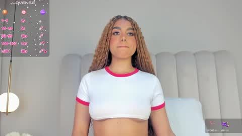 Snapshot of atenea_roberts chatting on February 7, 2025, 11:12 am ATENEA ROBERTS Sofia online show from February 7, 2025, 11:12 am