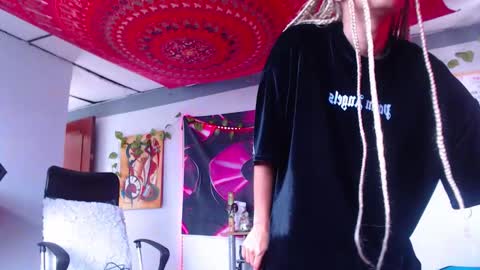 Atenea online show from October 14, 2025, 12:50 pm