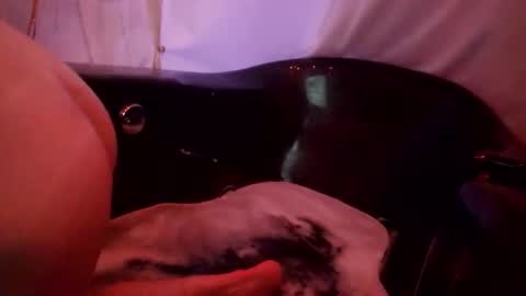 jonnyandrew online show from November 24, 2025, 4:34 am