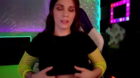 Athena Autumn online show from October 16, 2025, 2:23 am