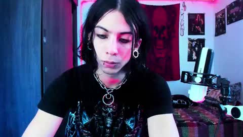 athenauwu online show from December 5, 2025, 6:33 am