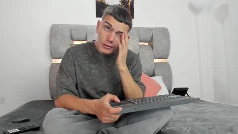 athlass_ online show from January 25, 2025, 10:07 pm