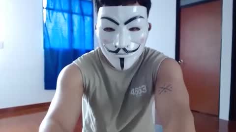 Robin online show from October 31, 2025, 5:36 pm