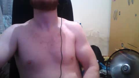 Snapshot of athleticboyy chatting on December 10, 2024, 4:13 am Paul Van online show from December 10, 2024, 4:13 am