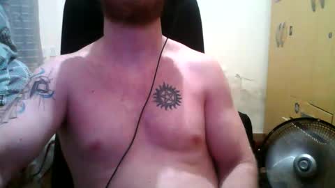 Snapshot of athleticboyy chatting on November 9, 2025, 7:23 pm Paul Van online show from November 9, 2025, 7:23 pm